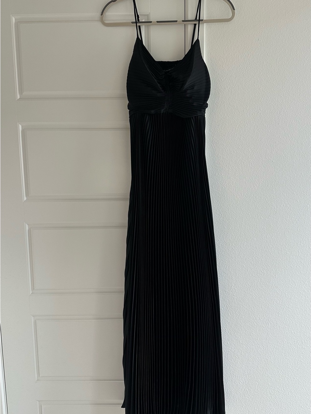 NWT White House Black Market Black Pleated Maxi Dress with Spaghetti Straps 8
